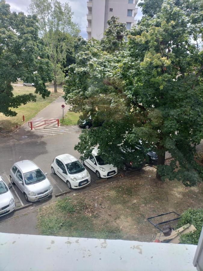 Joli Appartement Proche Metro 里昂 外观 照片