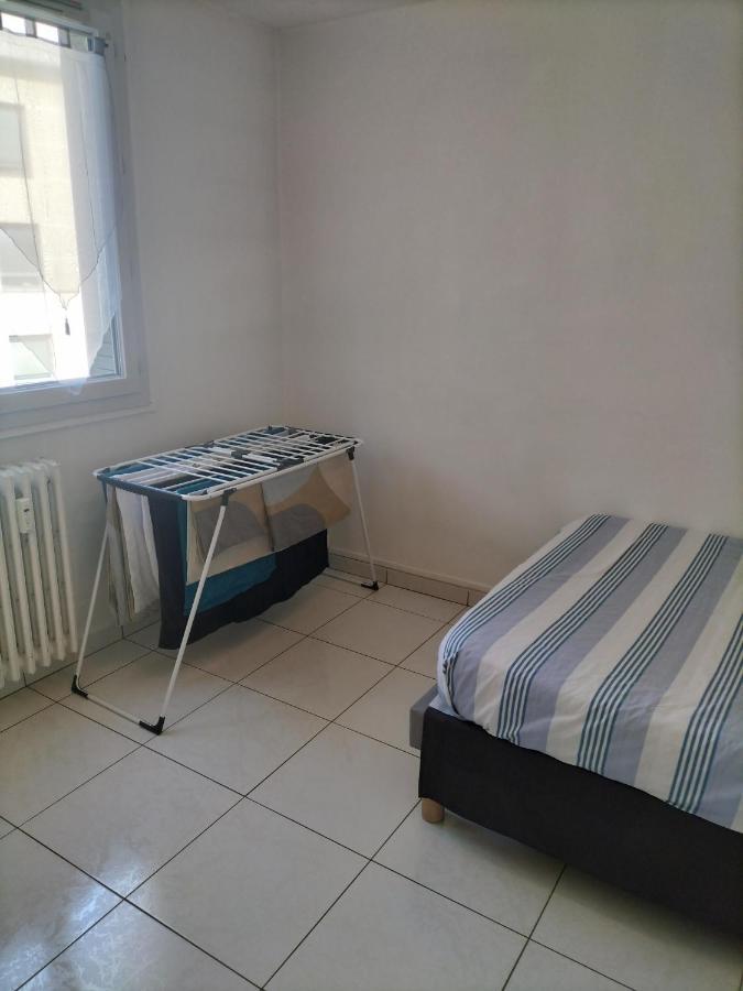 Joli Appartement Proche Metro 里昂 外观 照片